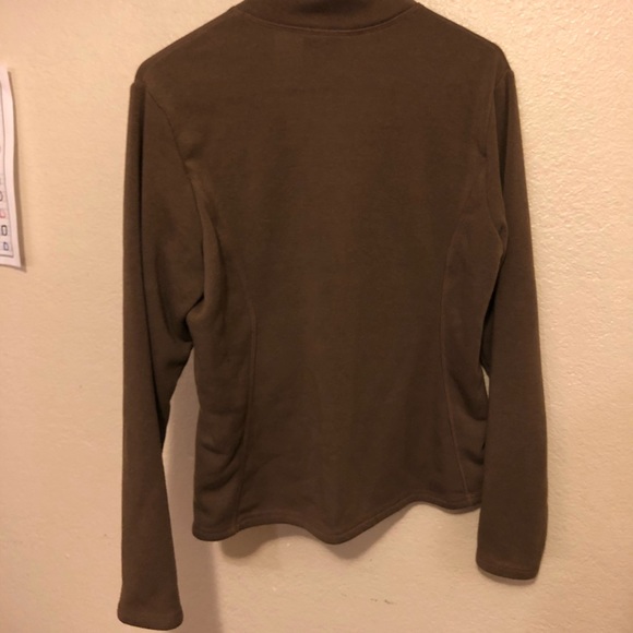 REI - Picture 2 of 6